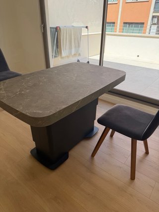 Mesa eléctrica ELEGANT gris y negra