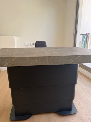 Mesa eléctrica ELEGANT gris y negra
