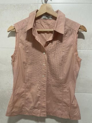 Camisa rosa sin mangas