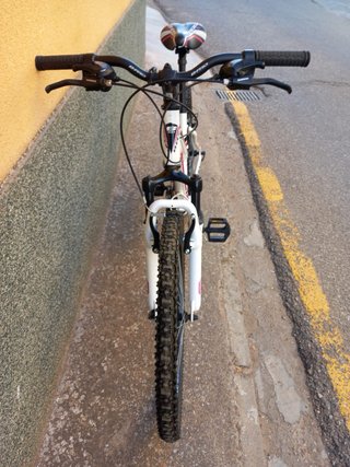 Bicicleta B-PRO M100 Blanca y Rosa
