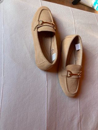Mocasines ante detalle dorado