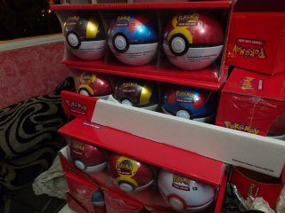 Lata Pokeball Pokemon TCG Inglés