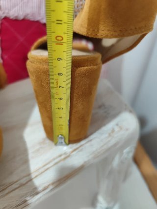 Sandalias tacón nuevas