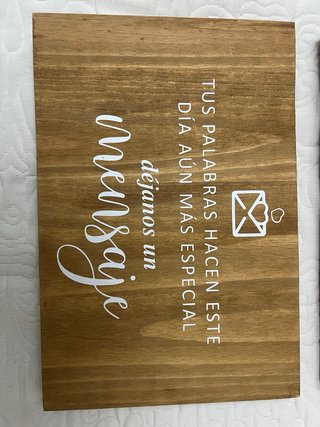 Carteles evento madera
