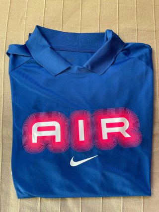 Camiseta deportiva Nike azul