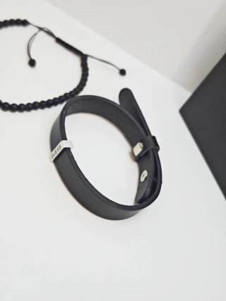 Conjunto Guess Pulsera Negra y Corazón