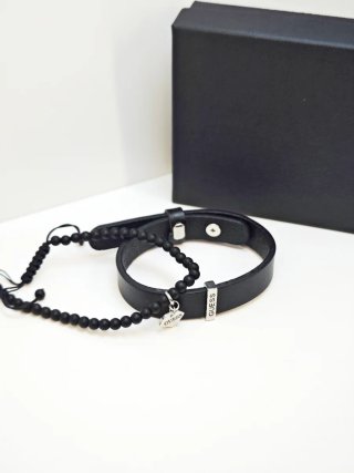 Conjunto Guess Pulsera Negra y Corazón