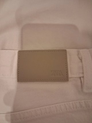 Pantalones cortos blancos Zara