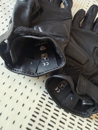 Guantes Moto Revit Negros y Amarillos