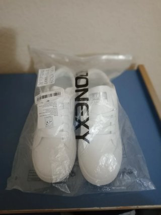 Zapatillas blancas unisex sin estrenar Talla 39