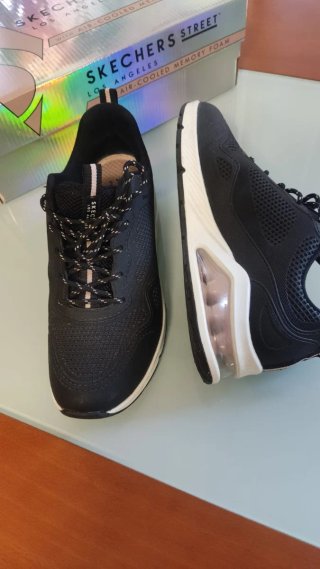 Zapatillas Skechers Negras