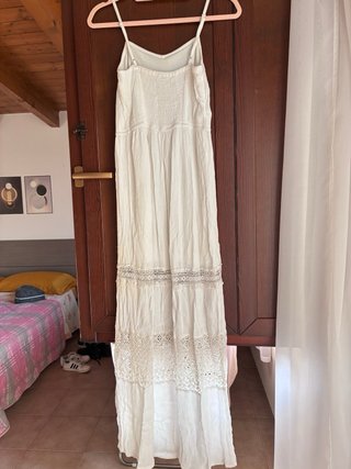 Abito lungo bianco con pizzo