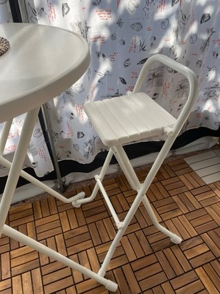 Mesa Jardín Blanca + 2 Taburetes Altos