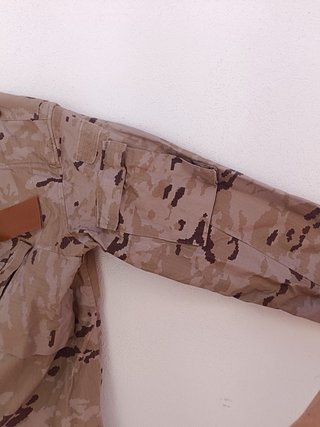 Traje Militar Pixelado Arido INDUYCO Talla S
