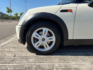 MINI ONE 2005 - 113.000 km.