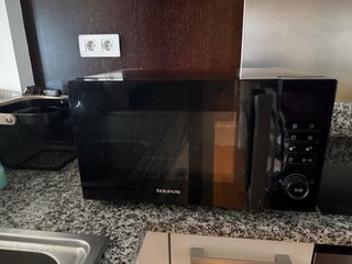 Microondas Taurus Negro Style 23 Laurent 25
