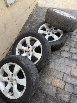Llantas Peugeot (2 unidades)