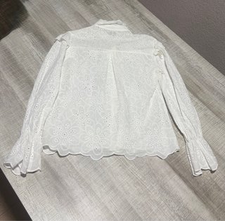 Camisa blanca bordada