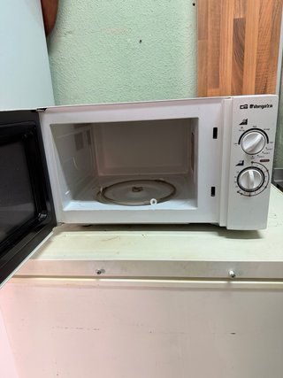 Microondas Orbegozo Blanco