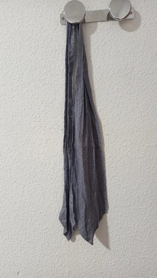 Corbata de seda azul y gris