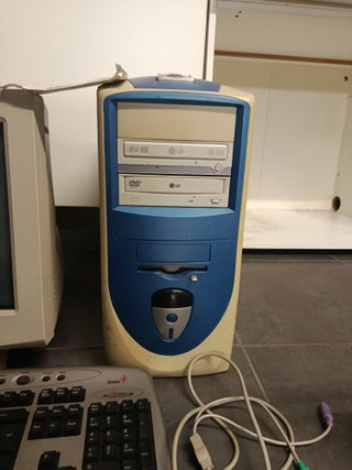 Ordenador AOC Beige y Azul Completo
