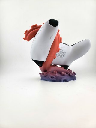 Soporte Vertical Mando PS5 Tentaculo Kraken