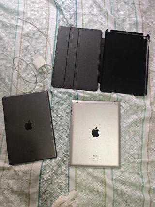 2 iPads Apple Plata como nuevos