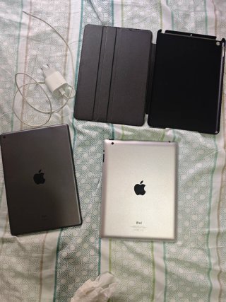 2 iPads Apple Plata como nuevos