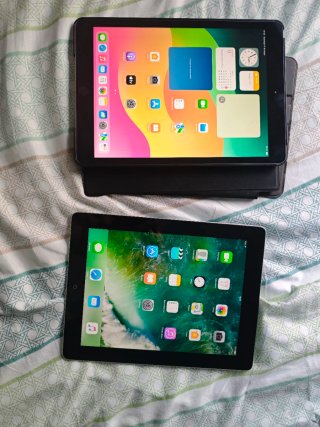 2 iPads Apple Plata como nuevos