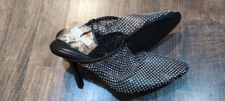 Zapatos de tacón con pedrería