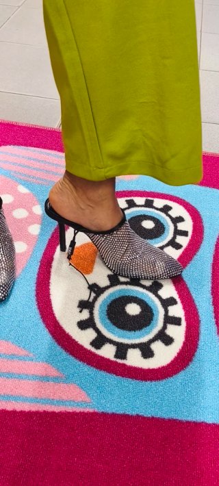 Zapatos de tacón con pedrería