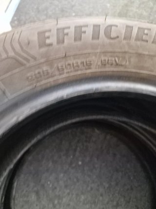 Neumáticos Goodyear  205 60 16