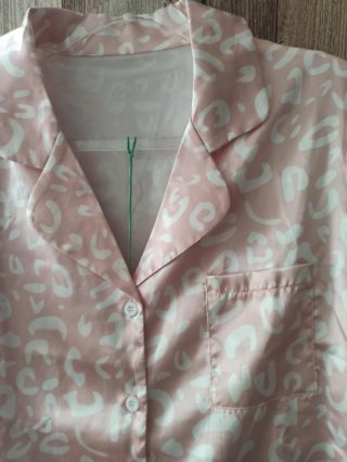 Pijama corto rosa estampado leopardo