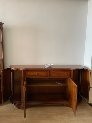 Aparador clásico de madera