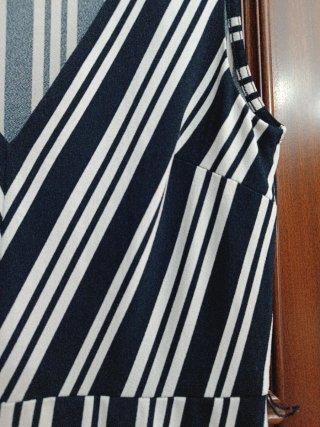 Vestido elegante rayas blanco y negro