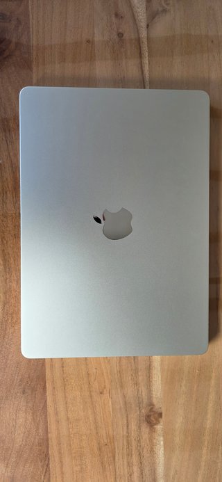 MacBook Air 13,6 M2 (2022)