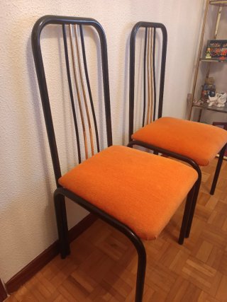 Conjunto comedor cristal y metal naranja