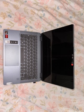 Lenovo IdeaPad Flex 5 14" Táctil (¡Como nuevo!)