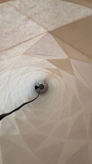 Lámpara de pie o mesa de papel y madera