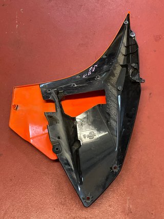 Carenado Derecho KTM RC 125 2020