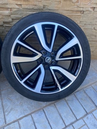 Llantas Nissan 225/45/R19/96W