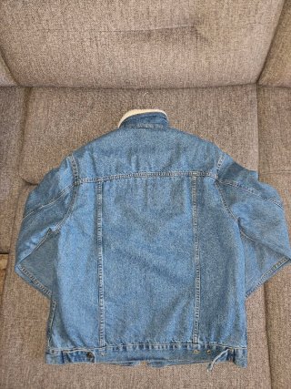 Chaqueta tejana con borrego