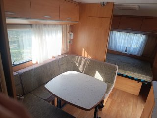 Caravana Sun Roller Tango the Luxe 495 . 2006.