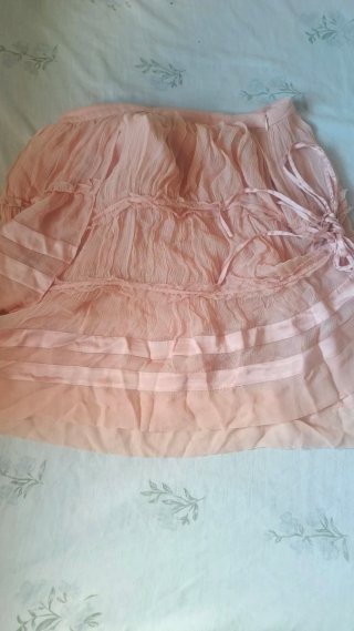 Falda Zara volantes y cintas S/36