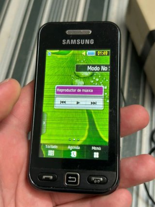 Teléfono móvil Samsung GT-S5230