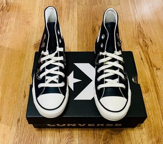 Converse Cuero Negras Talla 36.5 con Cadenas