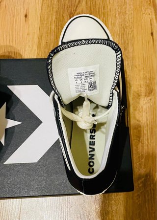 Converse Cuero Negras Talla 36.5 con Cadenas