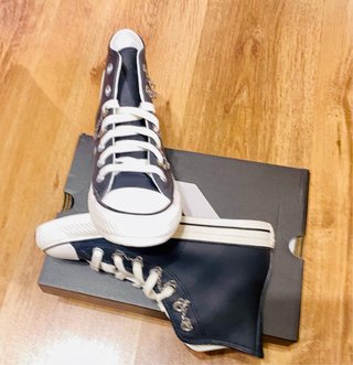 Converse Cuero Negras Talla 36.5 con Cadenas