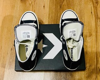 Converse Cuero Negras Talla 36.5 con Cadenas