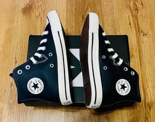 Converse Cuero Negras Talla 36.5 con Cadenas
